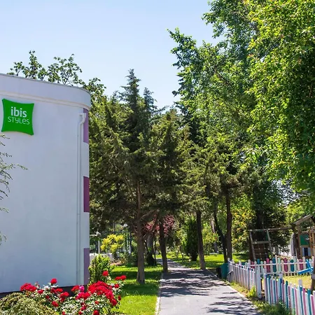 Ibis Styles 4* Венус